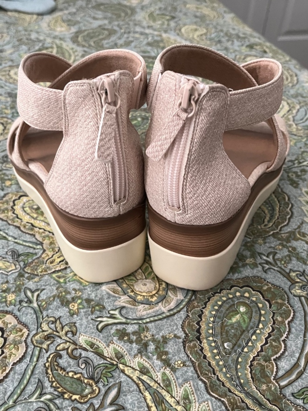 SOLE platform sandals - Picture 6 of 7